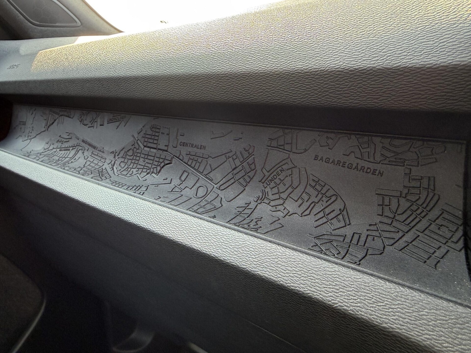 Used Volvo XC40 2023 for sale - 77947179: Photo 47