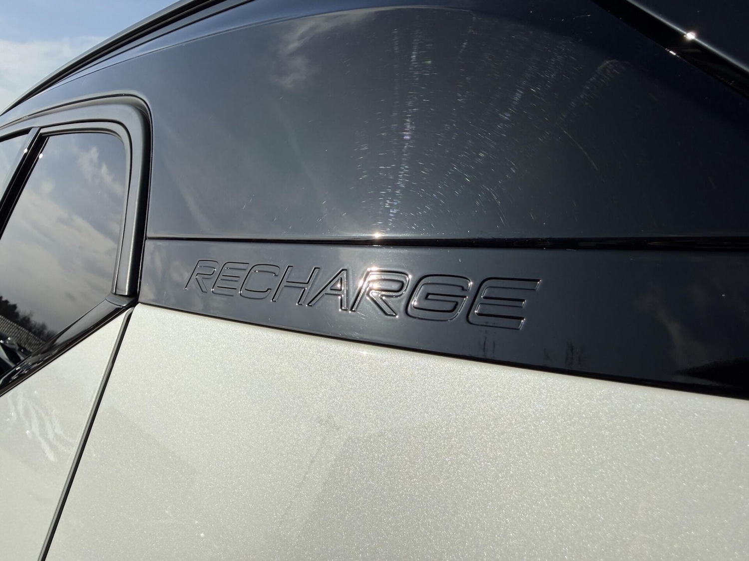 Used Volvo XC40 2023 for sale - 77947179: Photo 48