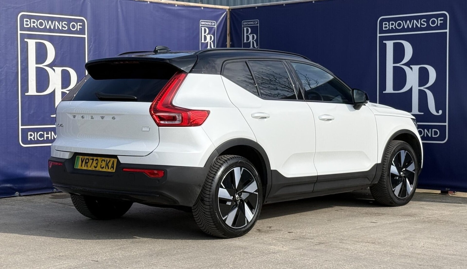Used Volvo XC40 2023 for sale - 77947179: Photo 6