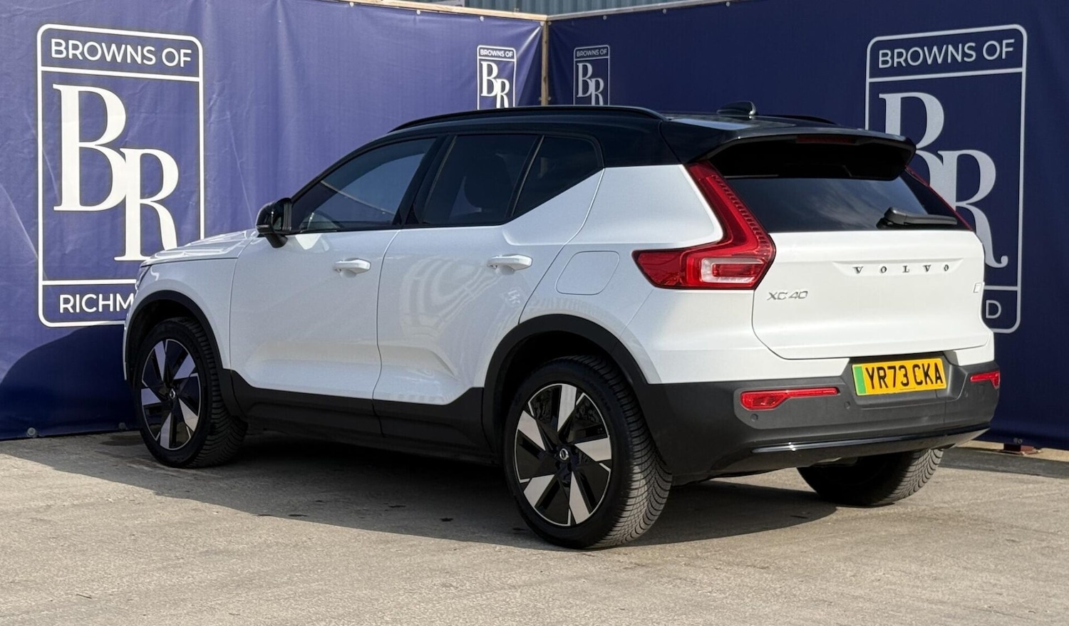 Used Volvo XC40 2023 for sale - 77947179: Photo 7