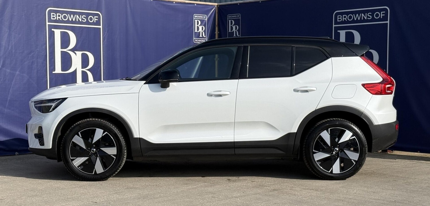 Used Volvo XC40 2023 for sale - 77947179: Photo 8