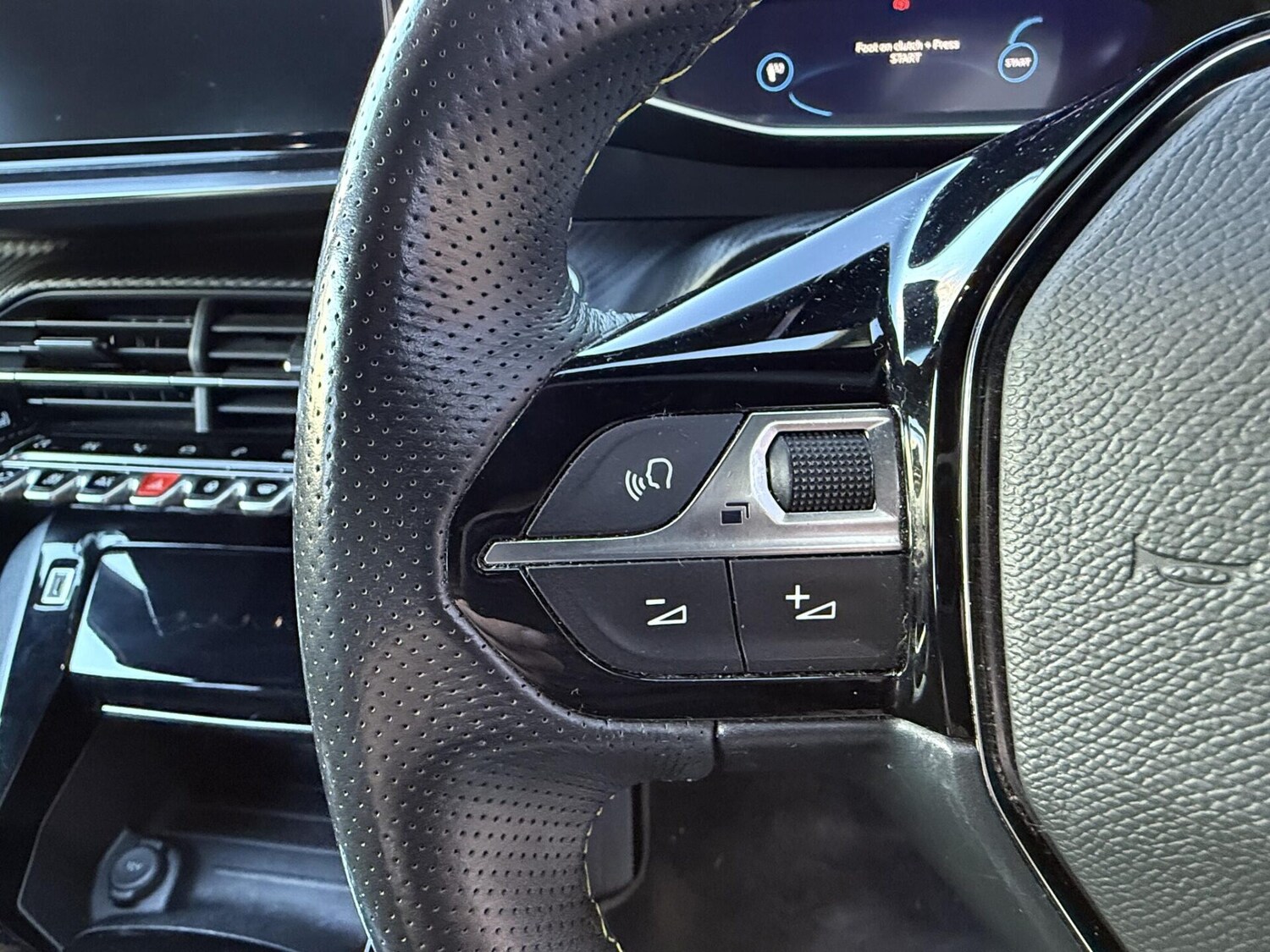 Used Peugeot 2008 2022 for sale - 77094530: Photo 27