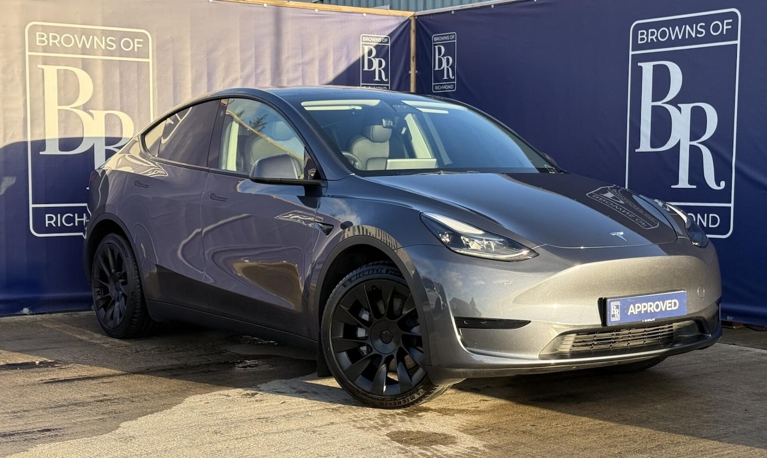 Used Tesla Model Y 2023 for sale - 77003567: Photo 1