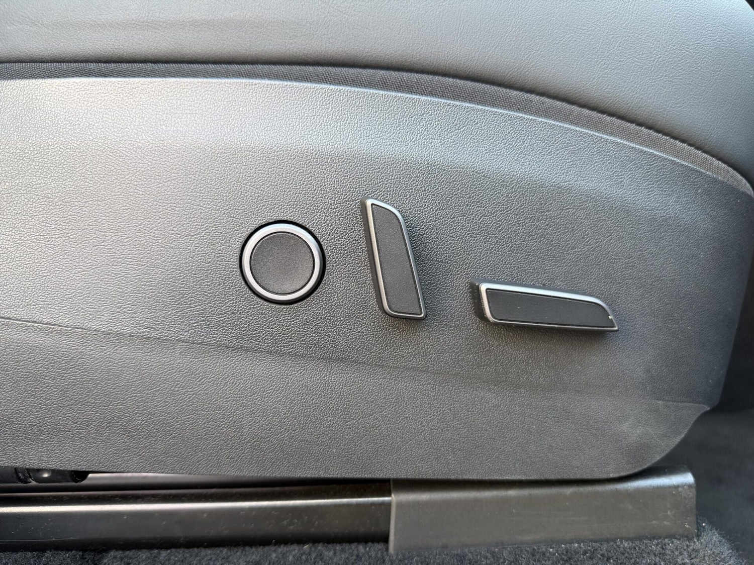 Used Tesla Model Y 2023 for sale - 77003567: Photo 31