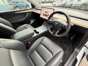 Used Tesla Model Y 2023 for sale - 76909353: Photo