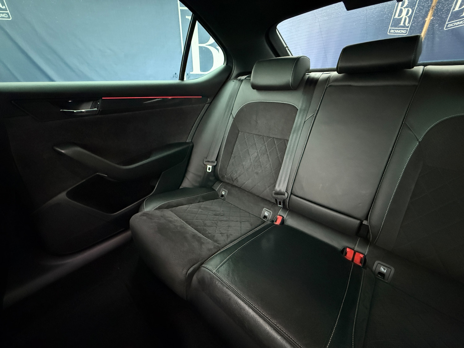 Used Skoda Superb 2017 for sale - 77364838: Photo 25