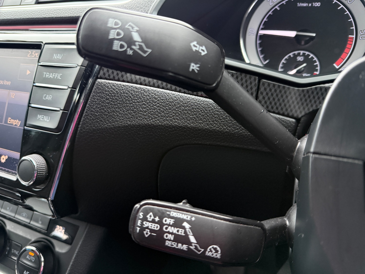 Used Skoda Superb 2017 for sale - 77364838: Photo 33