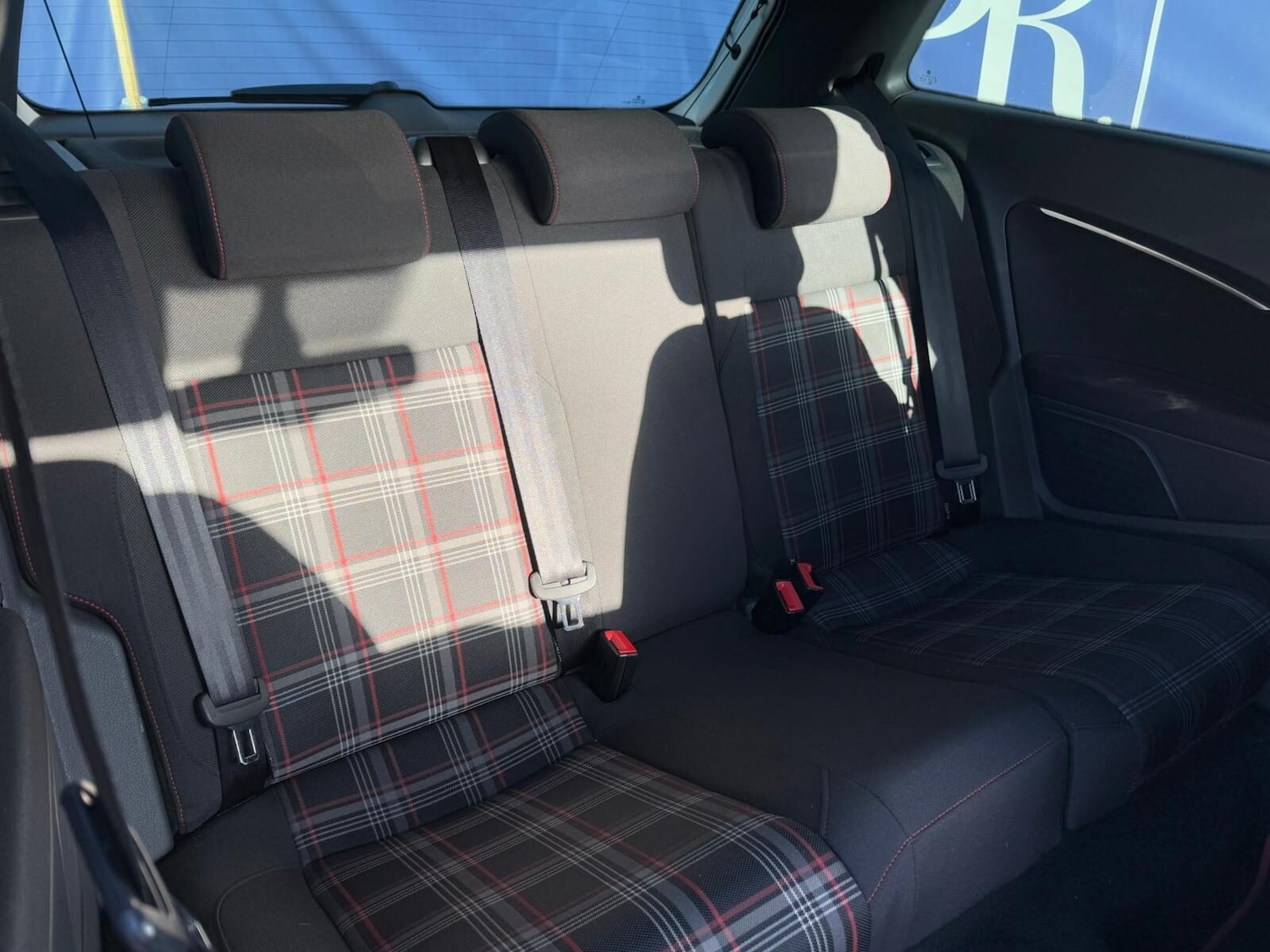 Used Volkswagen Polo 2015 for sale - 76739402: Photo 25