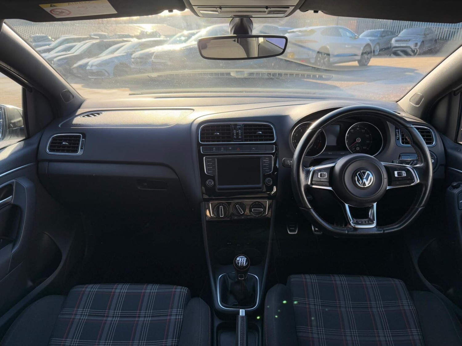 Used Volkswagen Polo 2015 for sale - 76739402: Photo 26