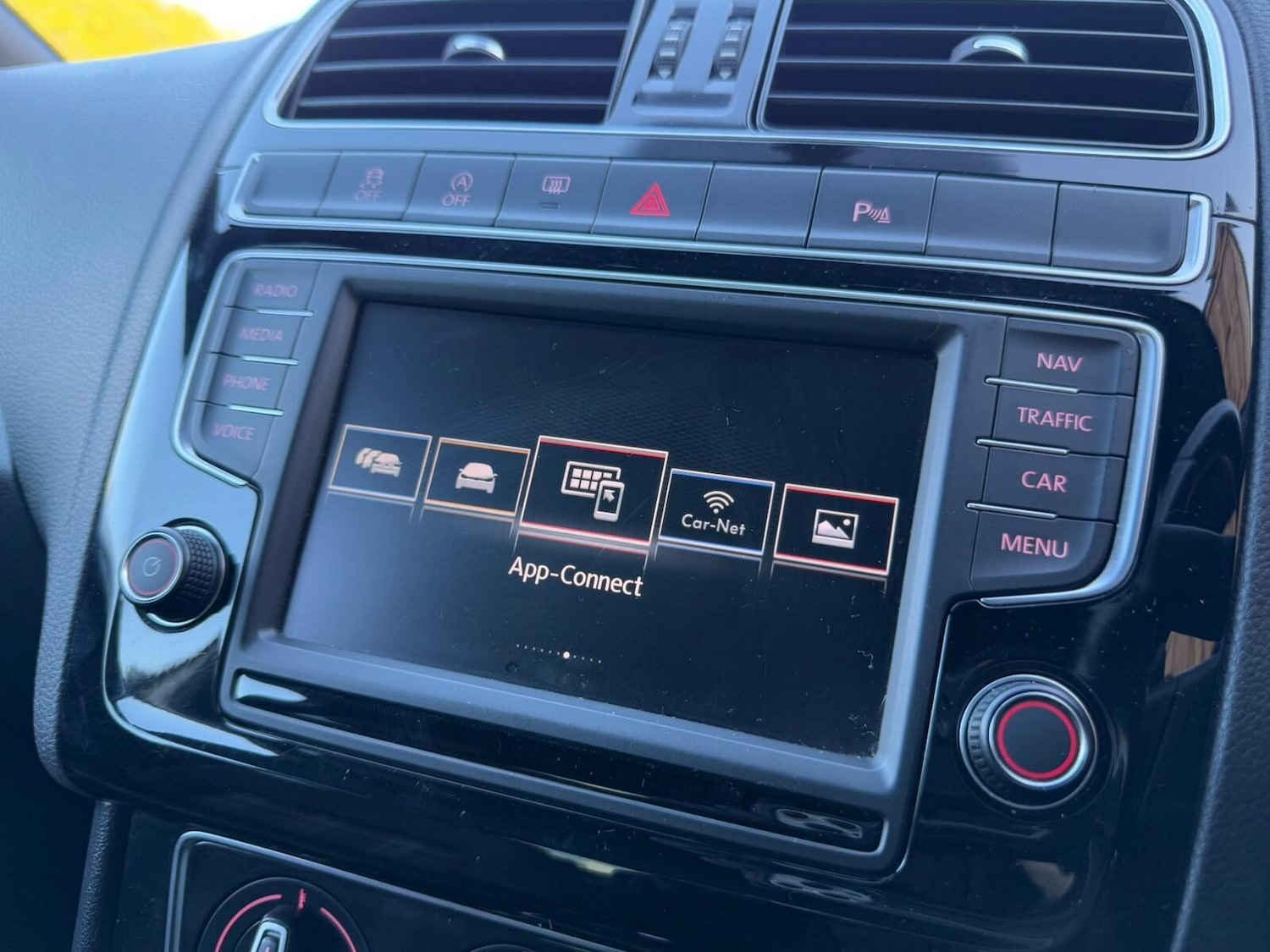 Used Volkswagen Polo 2015 for sale - 76739402: Photo 36