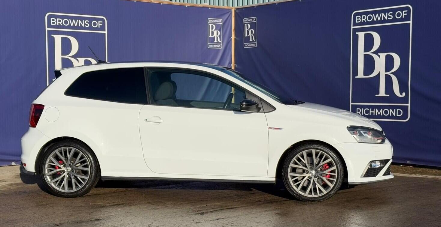 Used Volkswagen Polo 2015 for sale - 76739402: Photo 4