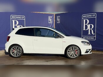 Used Volkswagen Polo 2015 for sale - 76739402: Photo