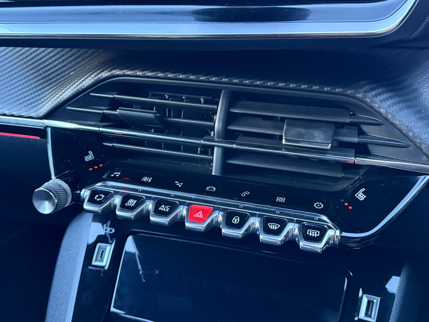 Used Peugeot 2008 2022 for sale - 77208211: Photo 38