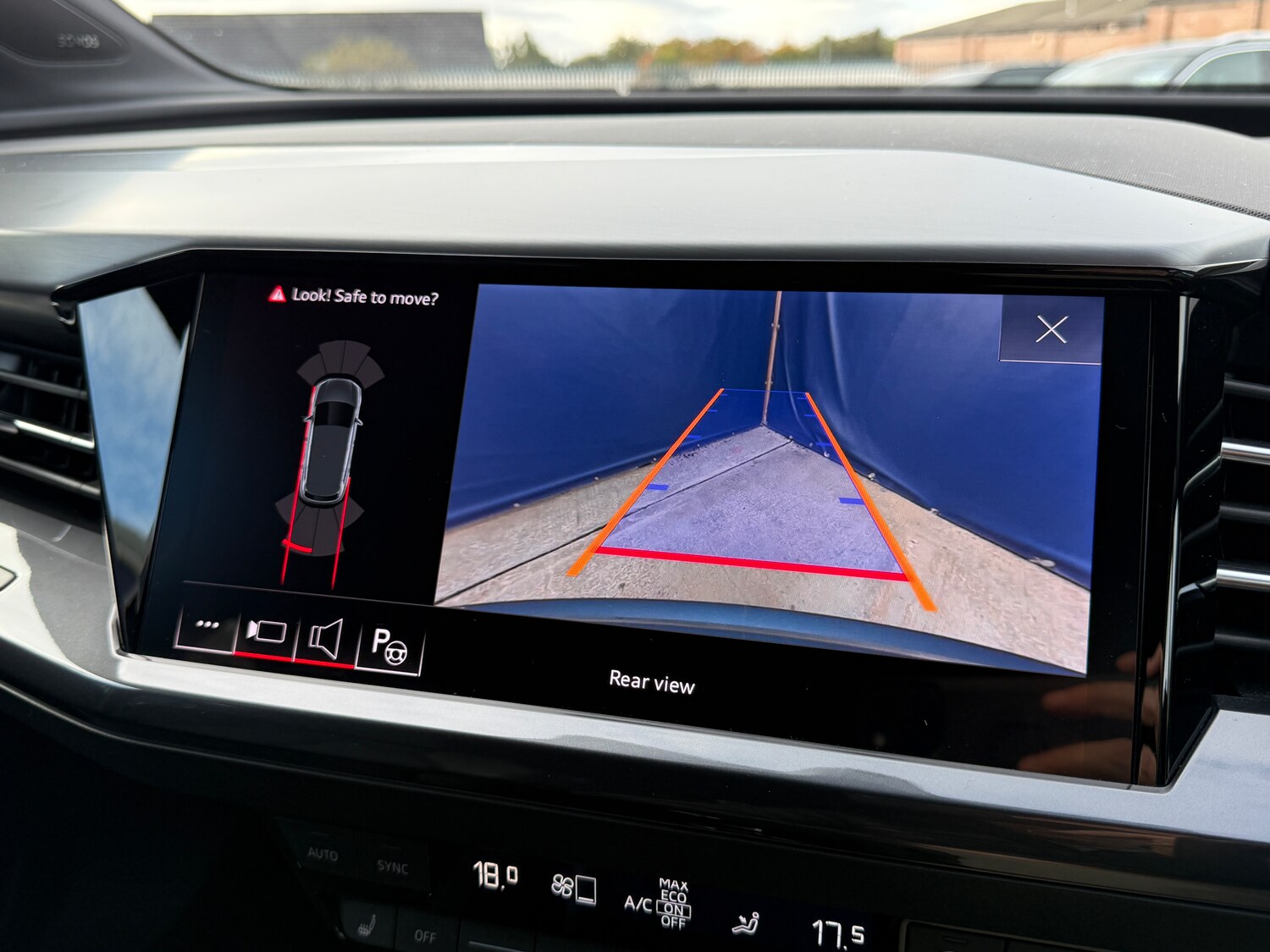 Used Audi Q4 e-tron 2022 for sale - 77208208: Photo 33