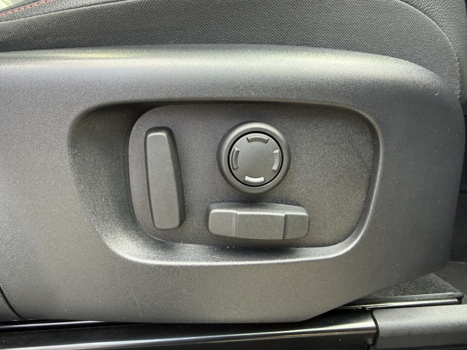 Used Land Rover Discovery Sport 2023 for sale - 78201577: Photo 32