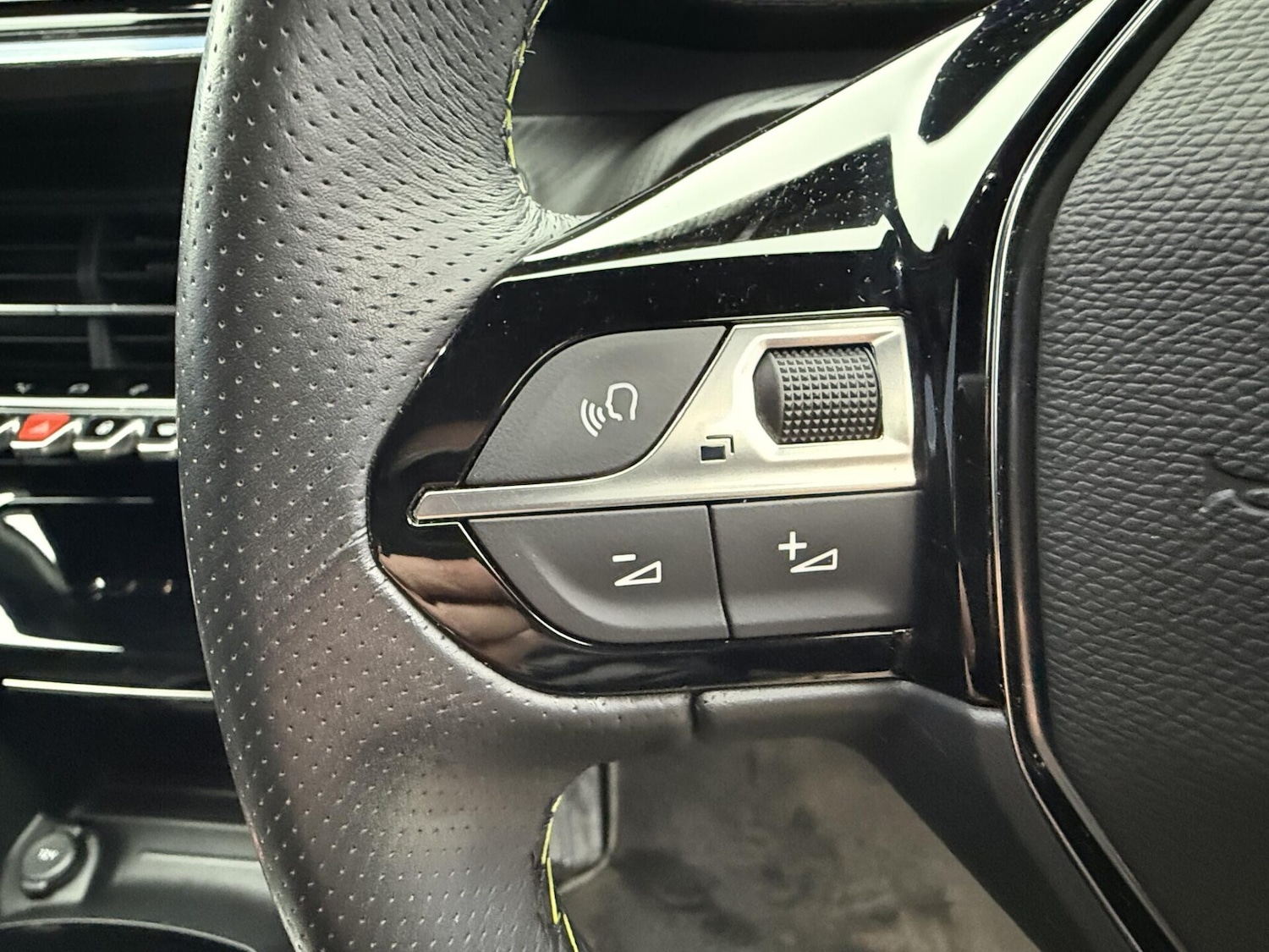 Used Peugeot 208 2021 for sale - 77014127: Photo 26