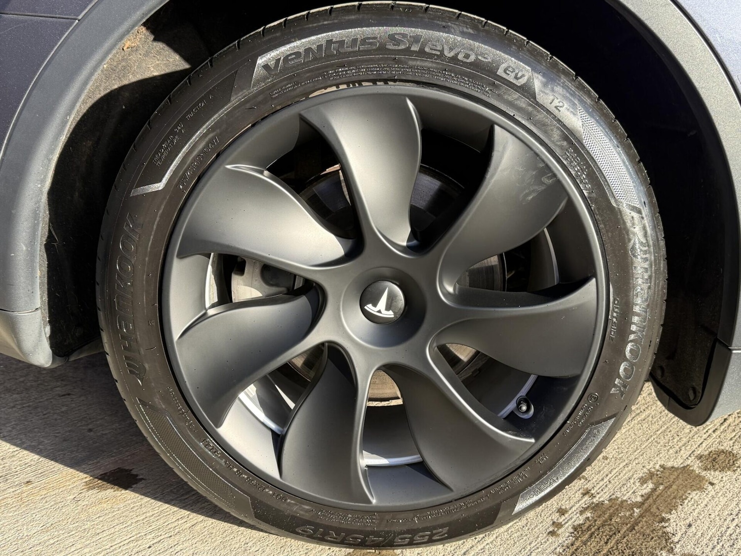 Used Tesla Model Y 2023 for sale - 77919192: Photo 15