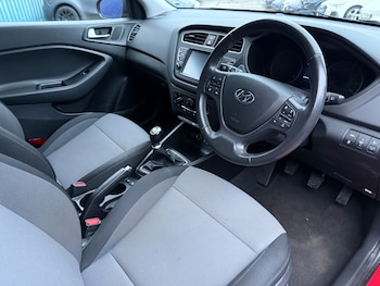 Used Hyundai i20 2019 for sale - 77221362: Photo
