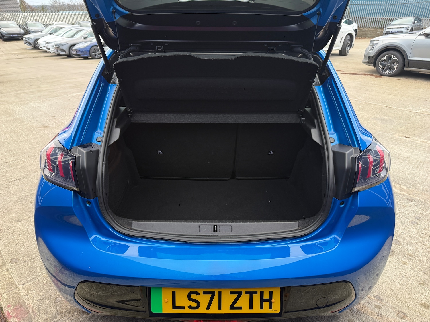 Used Peugeot E-208 for sale - 77208252: Photo 19