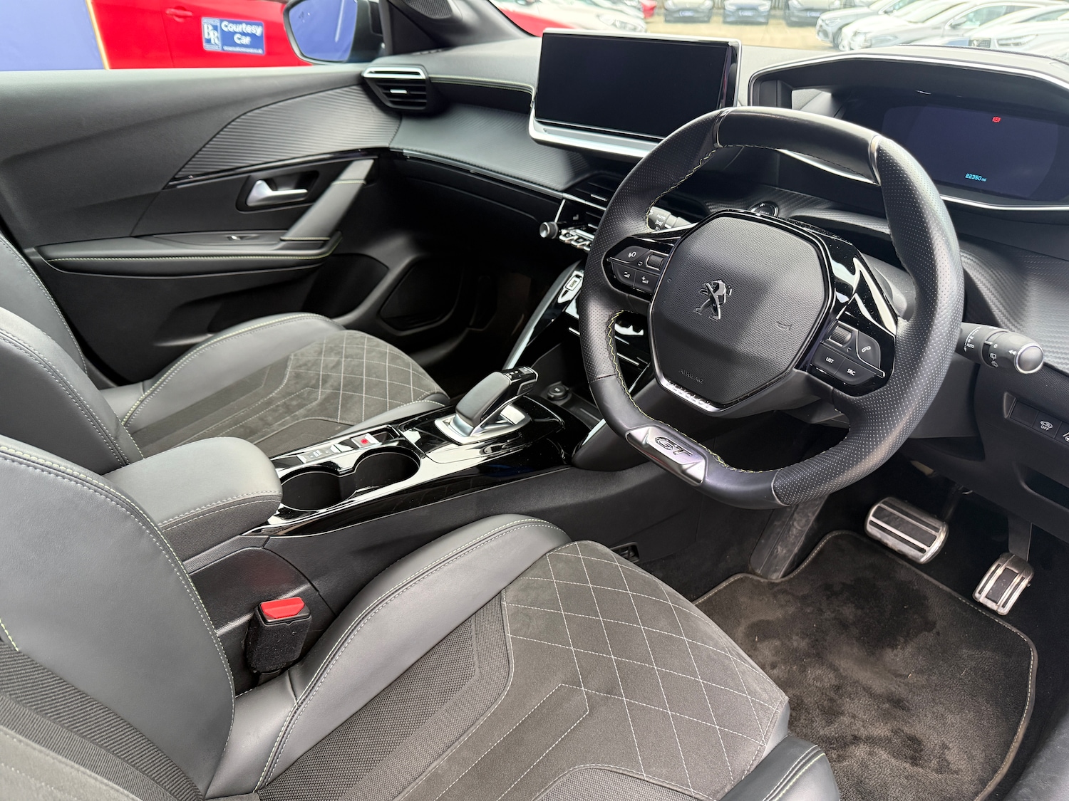 Used Peugeot E-208 for sale - 77208252: Photo 2