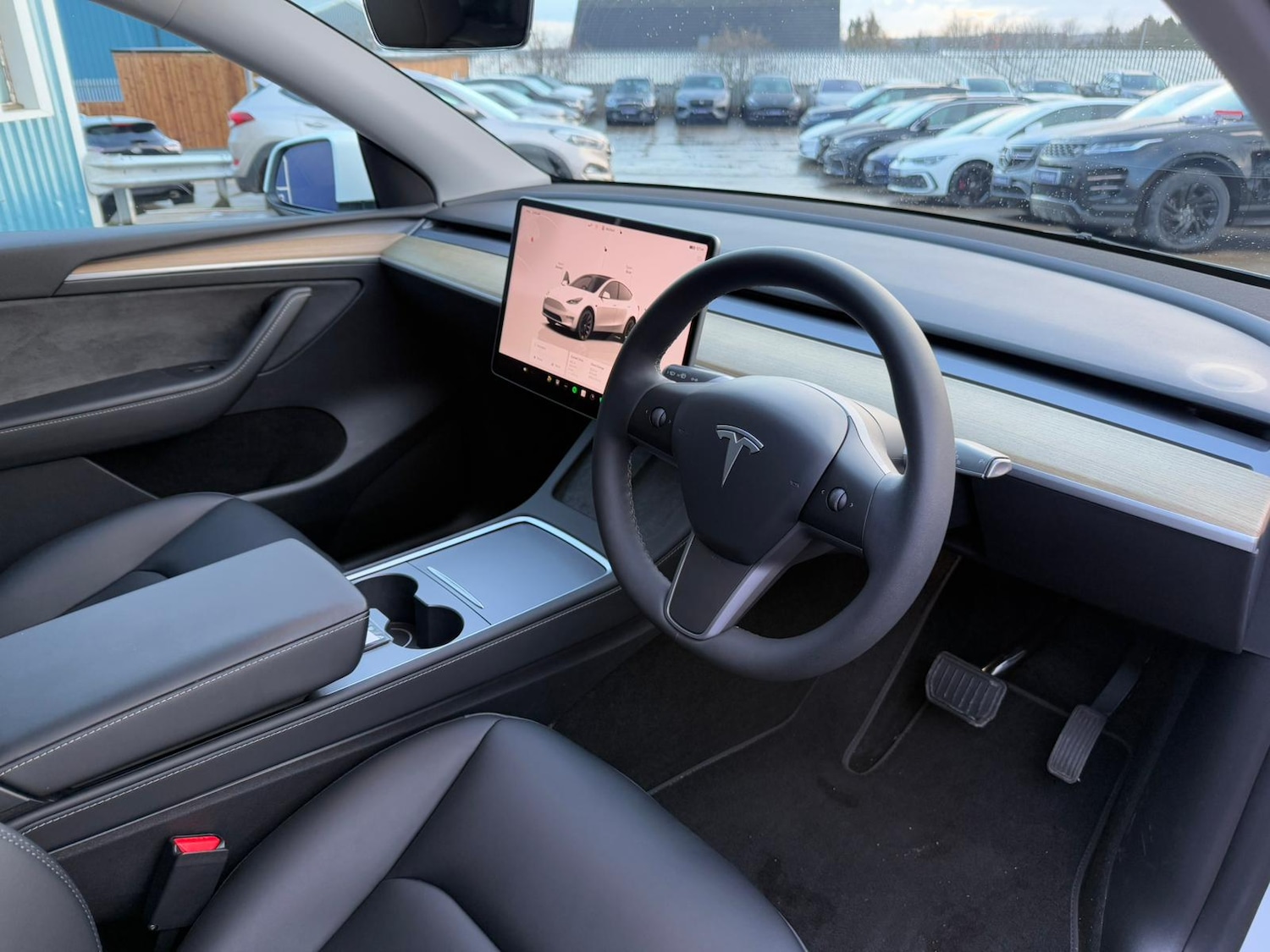 Used Tesla Model Y 2023 for sale - 77208216: Photo 2