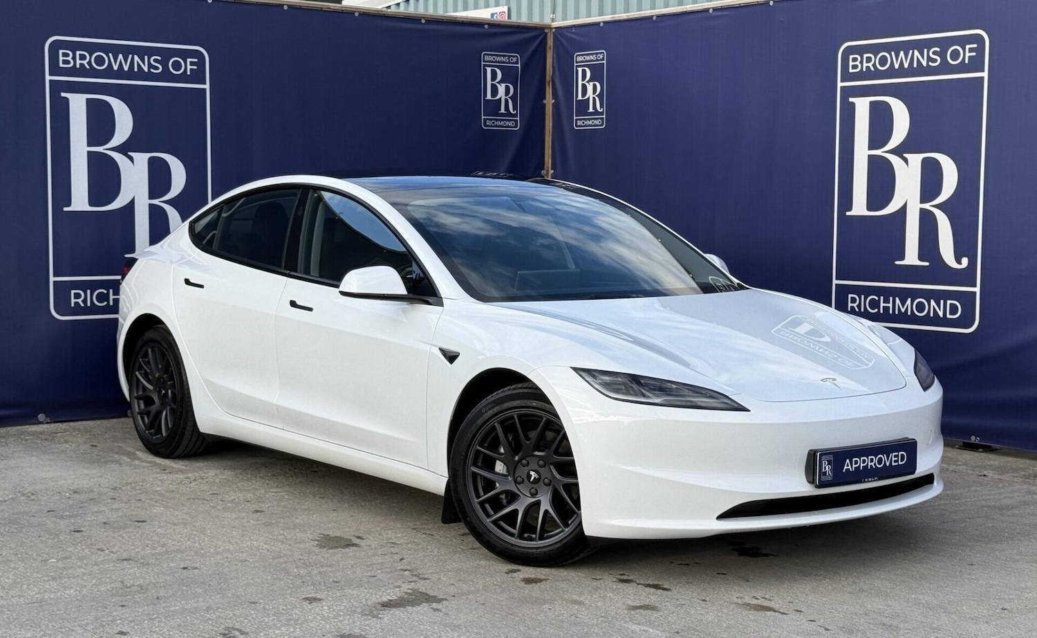 Used Tesla Model 3 2024 for sale - 76082170: Photo 1