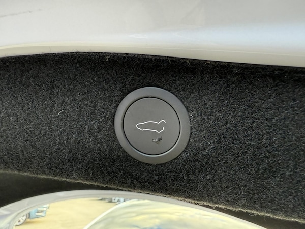 Used Tesla Model 3 2024 for sale - 76082170: Photo 24