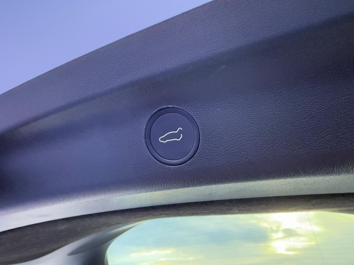 Used Tesla Model Y 2023 for sale - 77037196: Photo 25