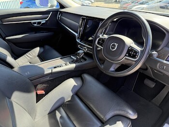 Used Volvo V90 2019 for sale - 78454847: Photo