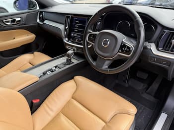Used Volvo V60 2019 for sale - 79640110: Photo