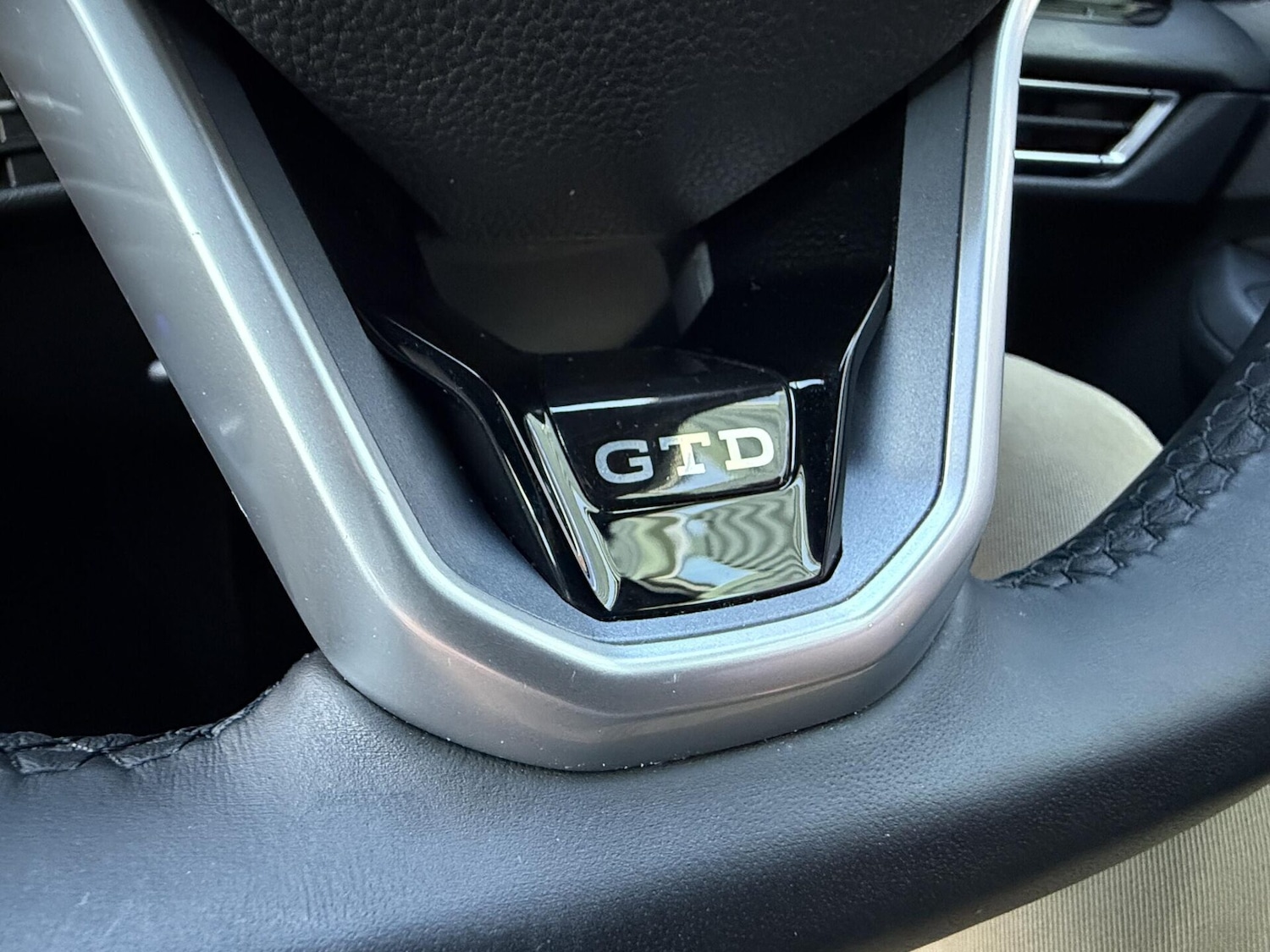 Used Volkswagen Golf 2022 for sale - 76651138: Photo 32