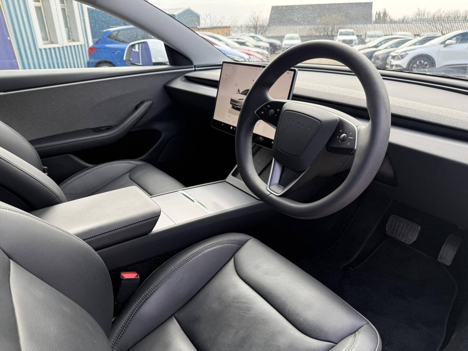 Used Tesla Model 3 2024 for sale - 78040373: Photo 2