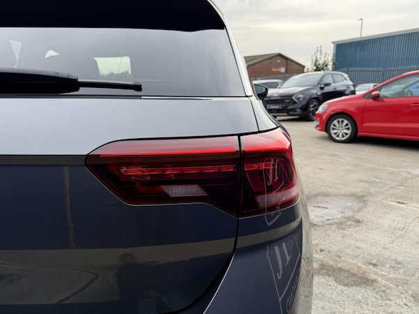 Used Volkswagen T-Roc 2018 for sale - 76182564: Photo 20