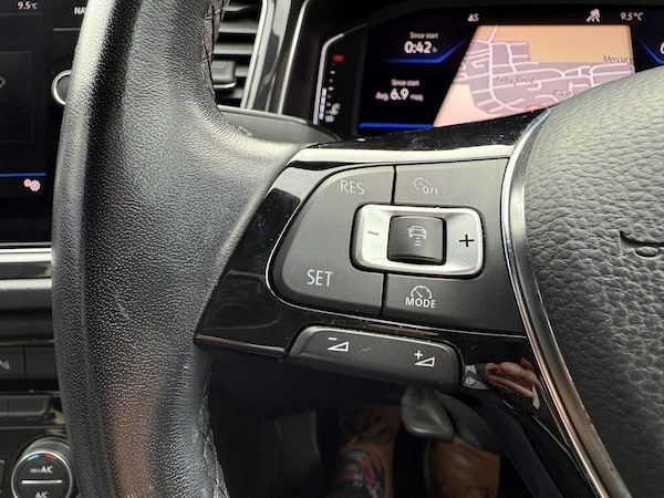 Used Volkswagen T-Roc 2018 for sale - 76182564: Photo 28