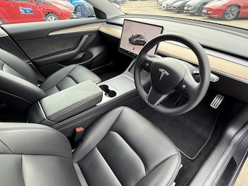 Used Tesla Model 3 2023 for sale - 78298605: Photo