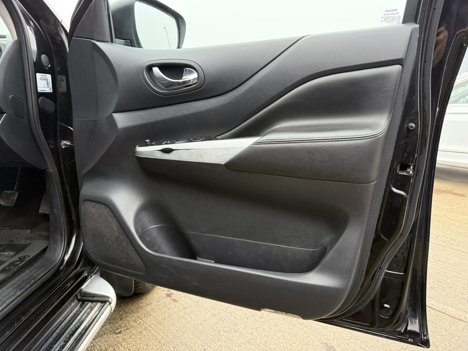 Used Nissan Navara 2017 for sale - 76831887: Photo 23