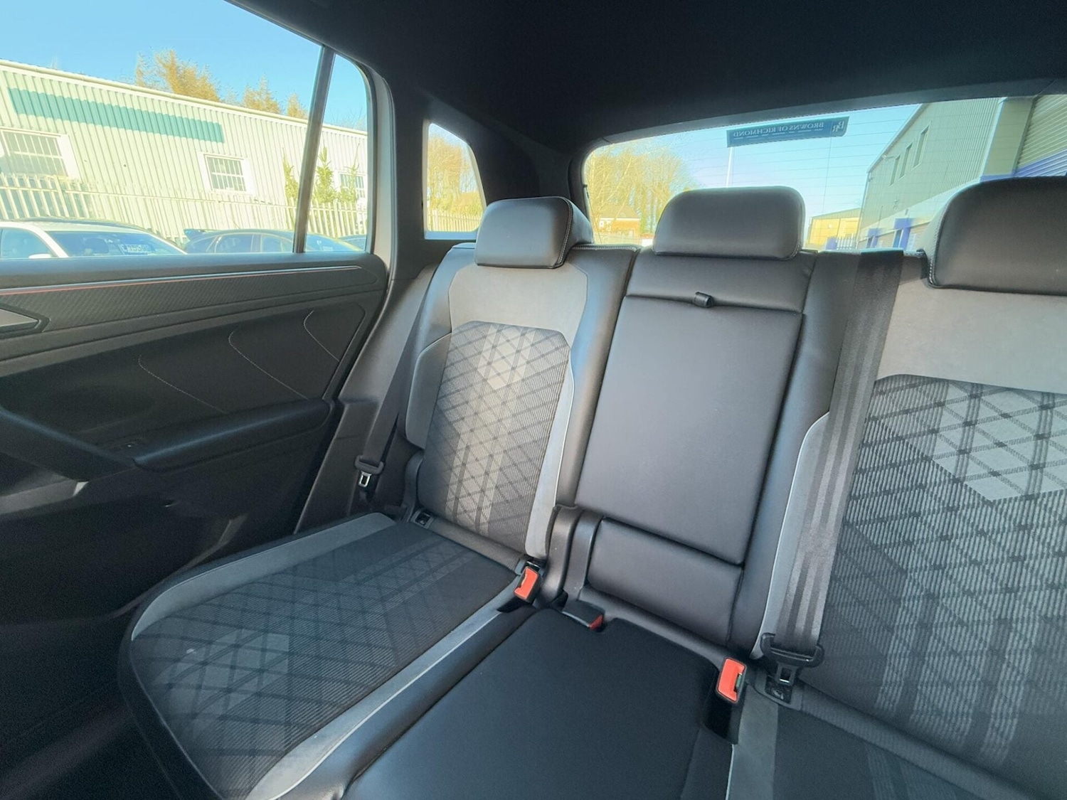 Used Volkswagen Tiguan 2021 for sale - 76877497: Photo 25