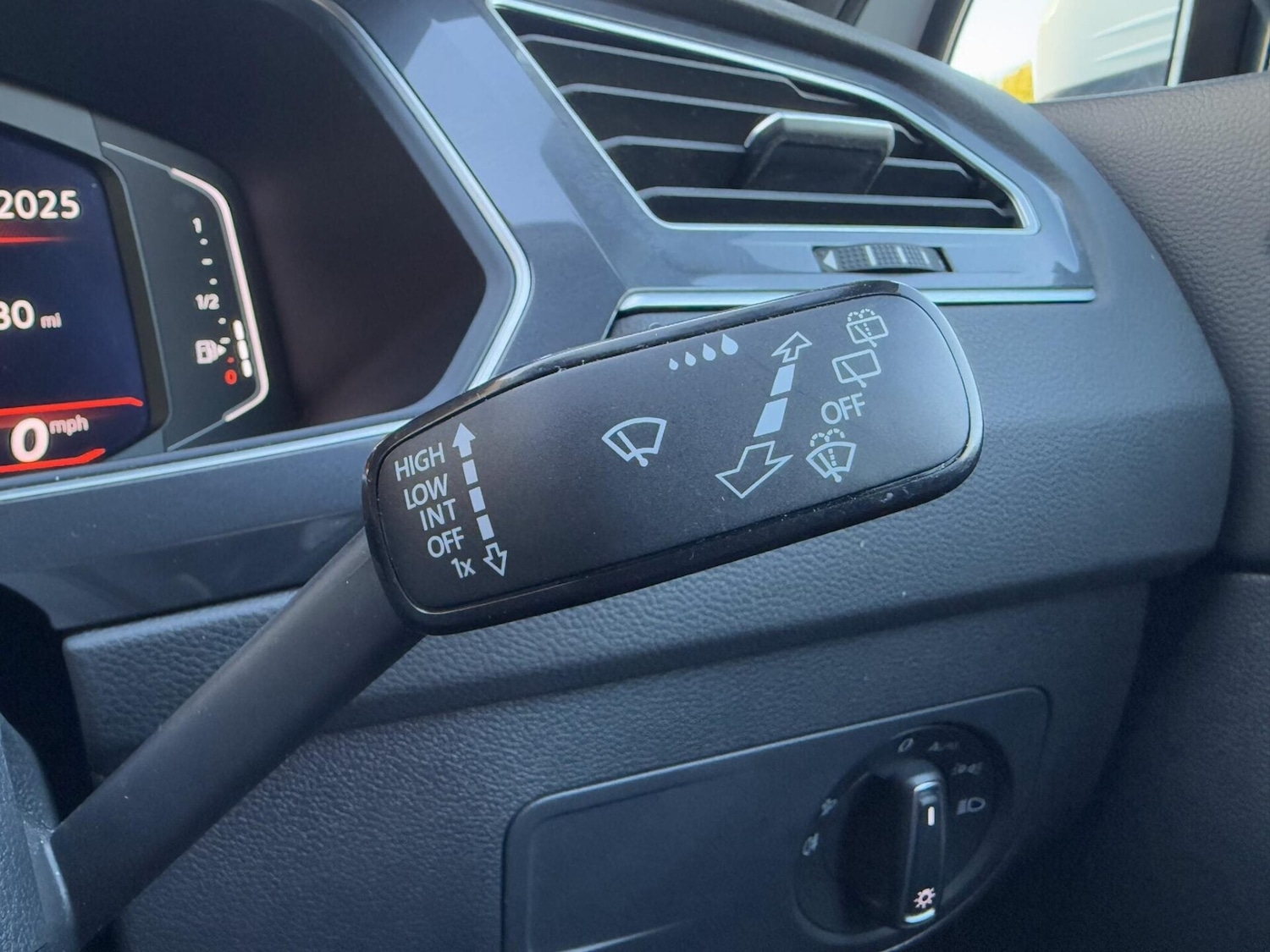 Used Volkswagen Tiguan 2021 for sale - 76877497: Photo 33