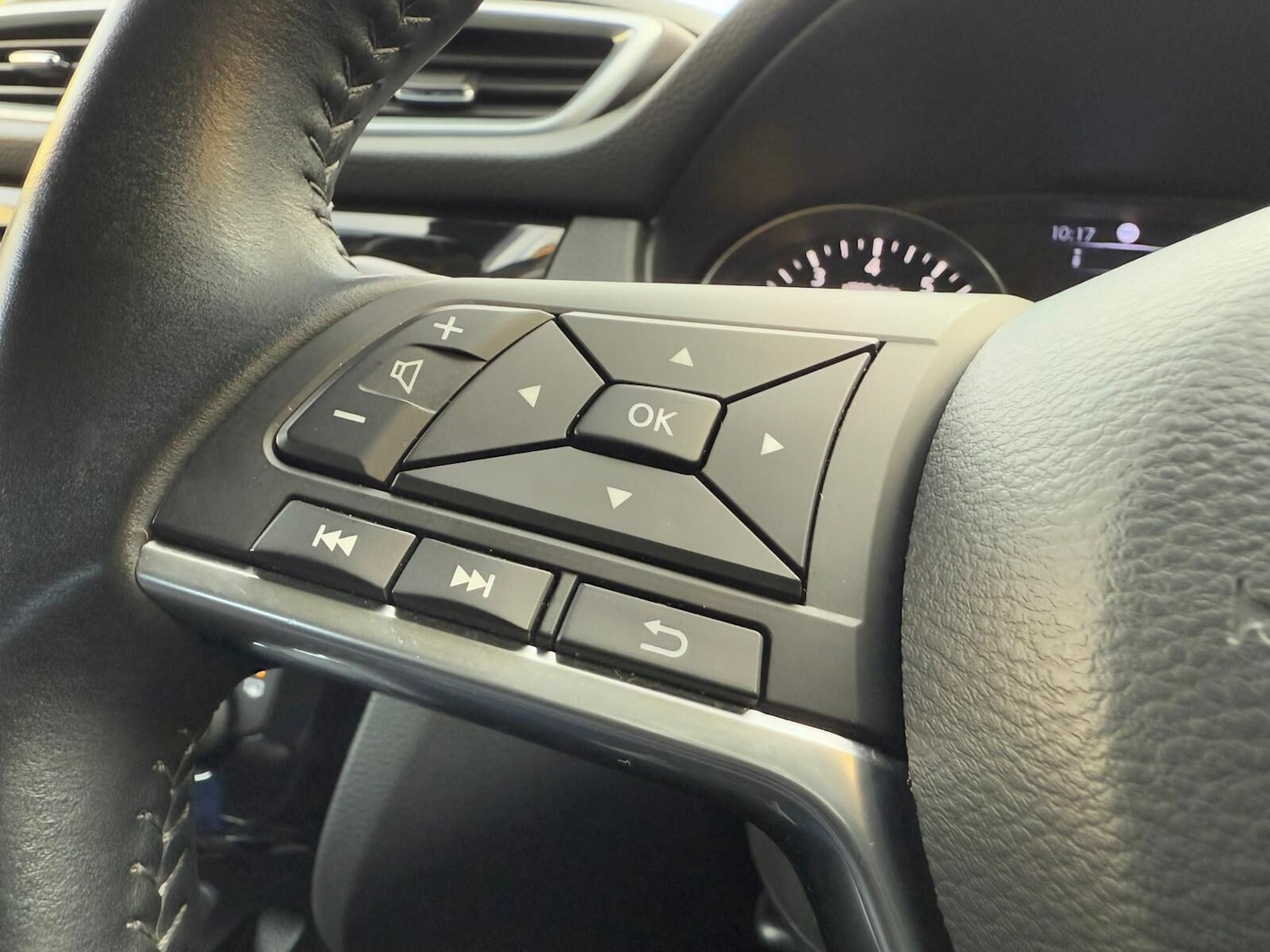 Used Nissan Qashqai 2017 for sale - 76694473: Photo 29