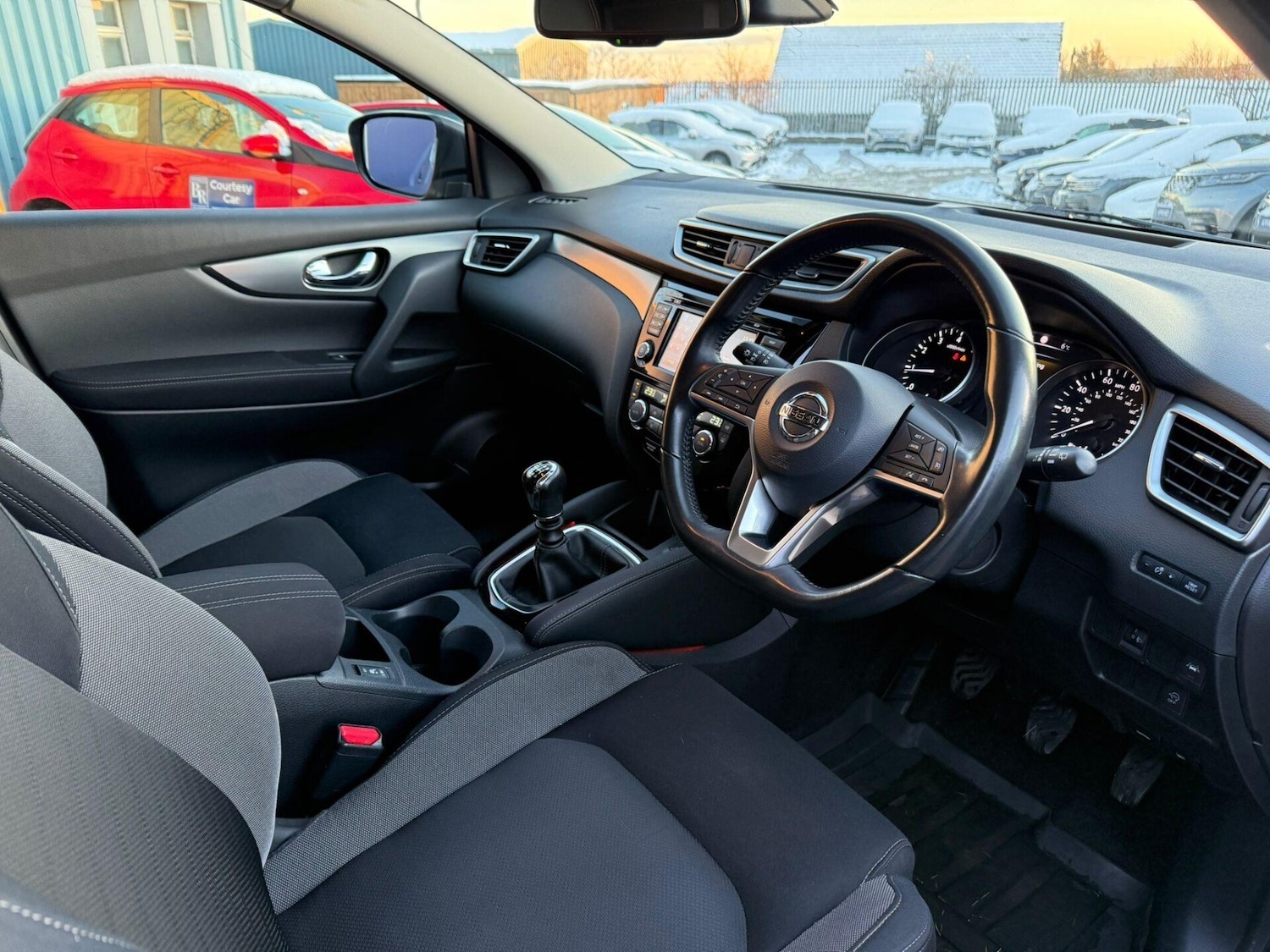 Used Nissan Qashqai 2017 for sale - 76694473: Photo 3