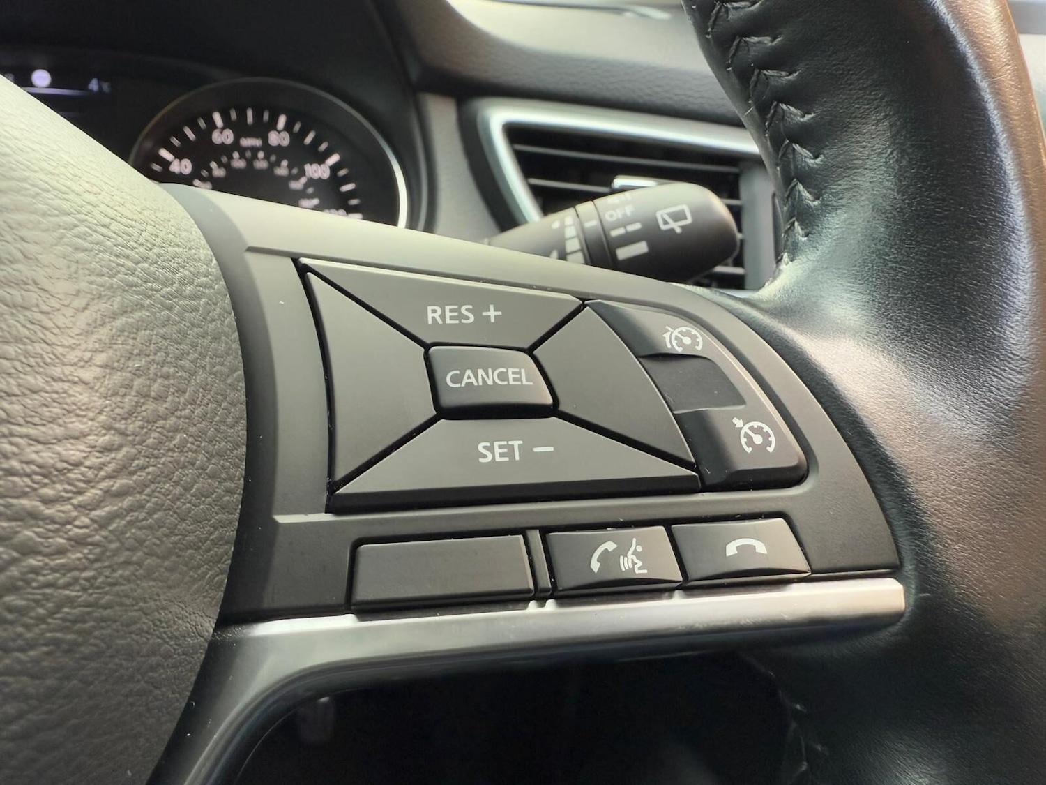 Used Nissan Qashqai 2017 for sale - 76694473: Photo 30