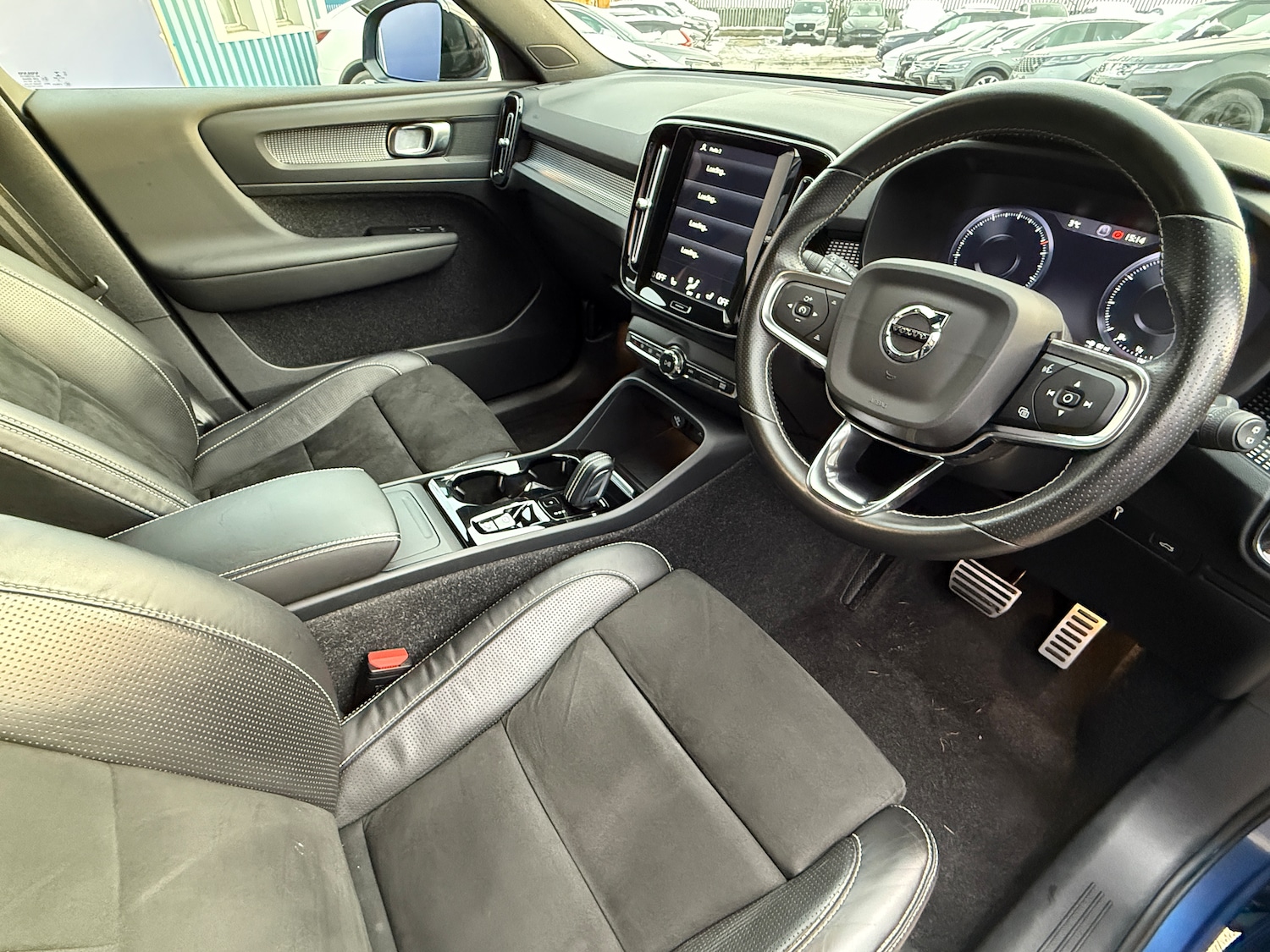 Used Volvo XC40 2020 for sale - 77208273: Photo 2