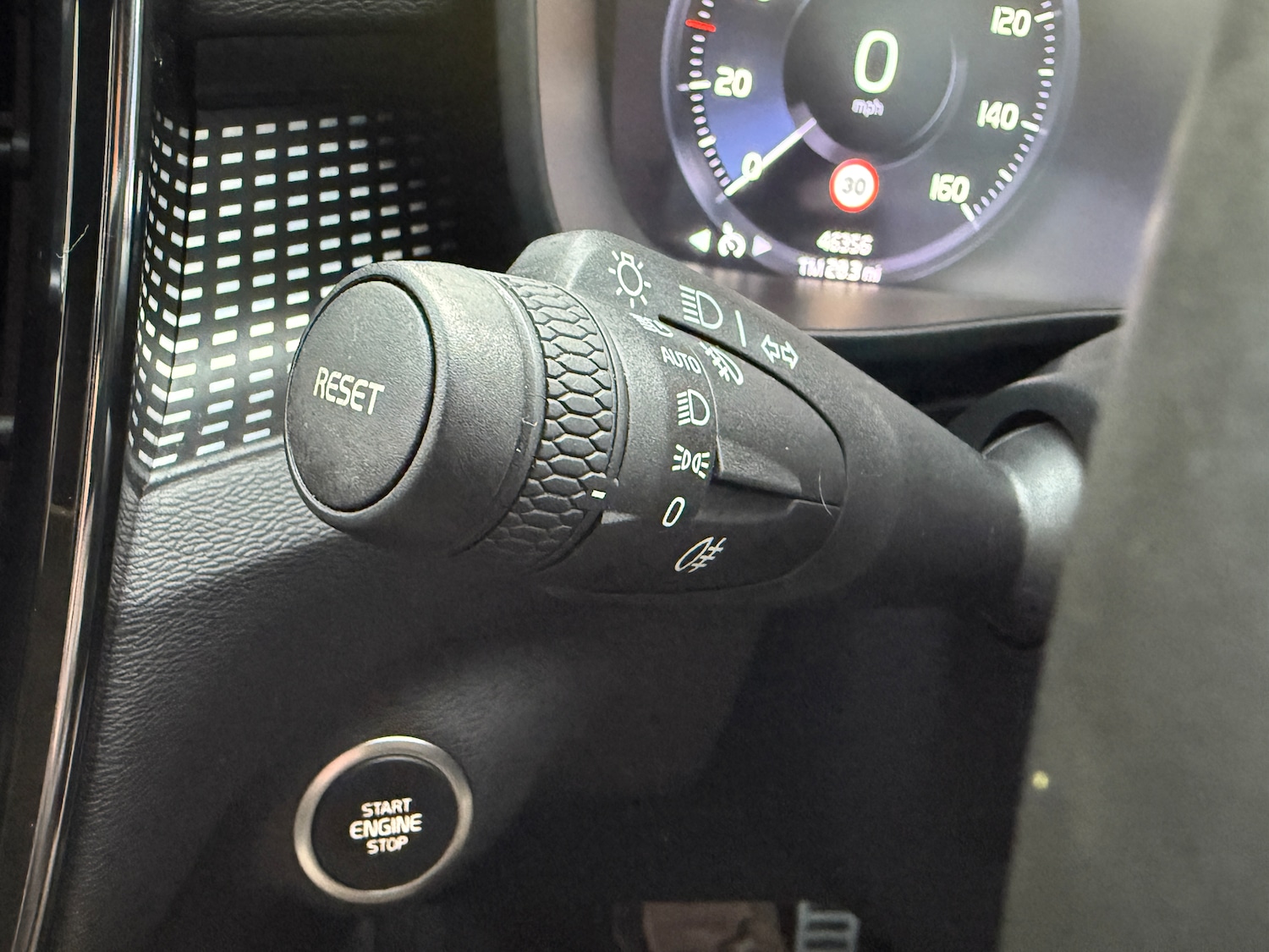 Used Volvo XC40 2020 for sale - 77208273: Photo 27