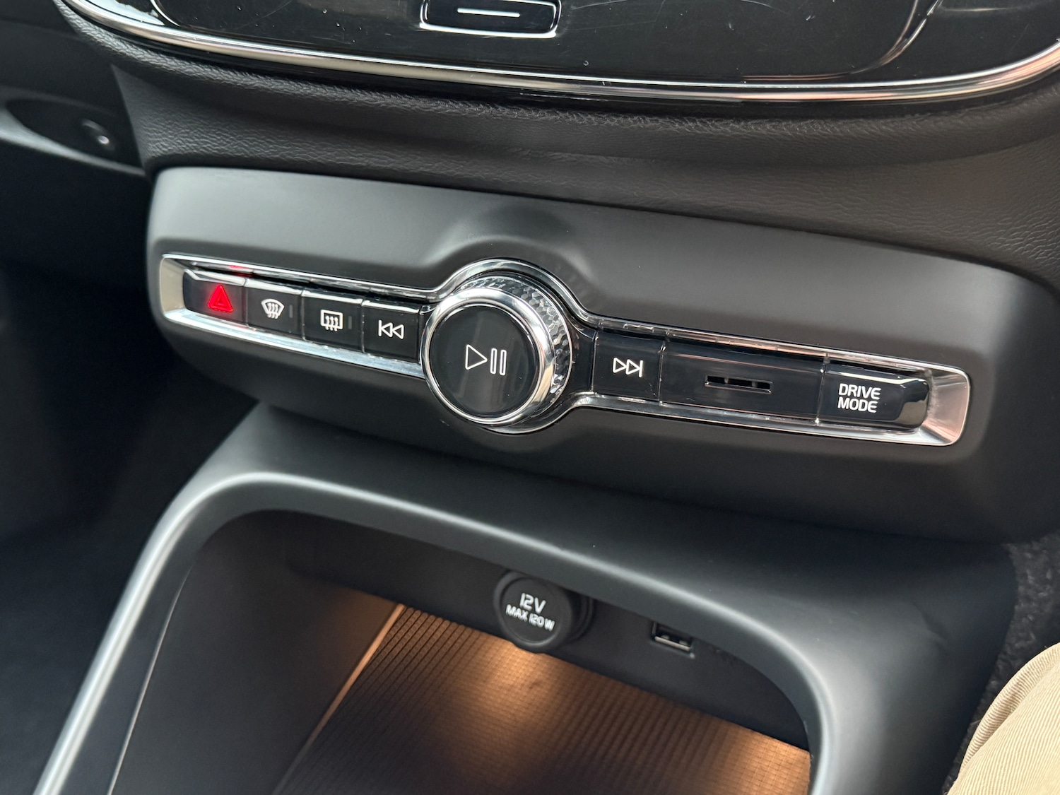 Used Volvo XC40 2020 for sale - 77208273: Photo 32