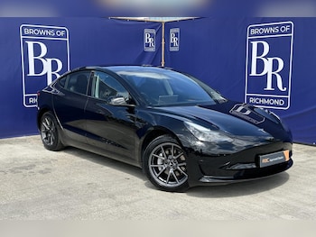 2022 - Saloon 4dr Electric Auto RWD (241 bhp)
