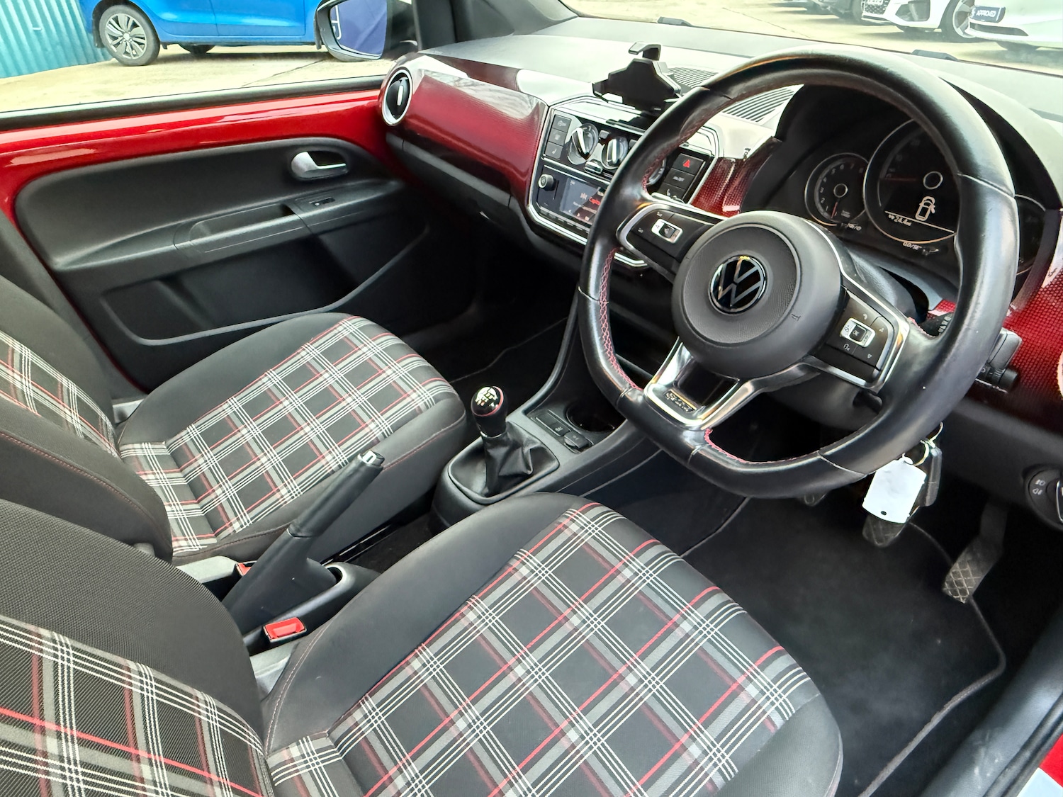 Used Volkswagen up! 2021 for sale - 77313861: Photo 2