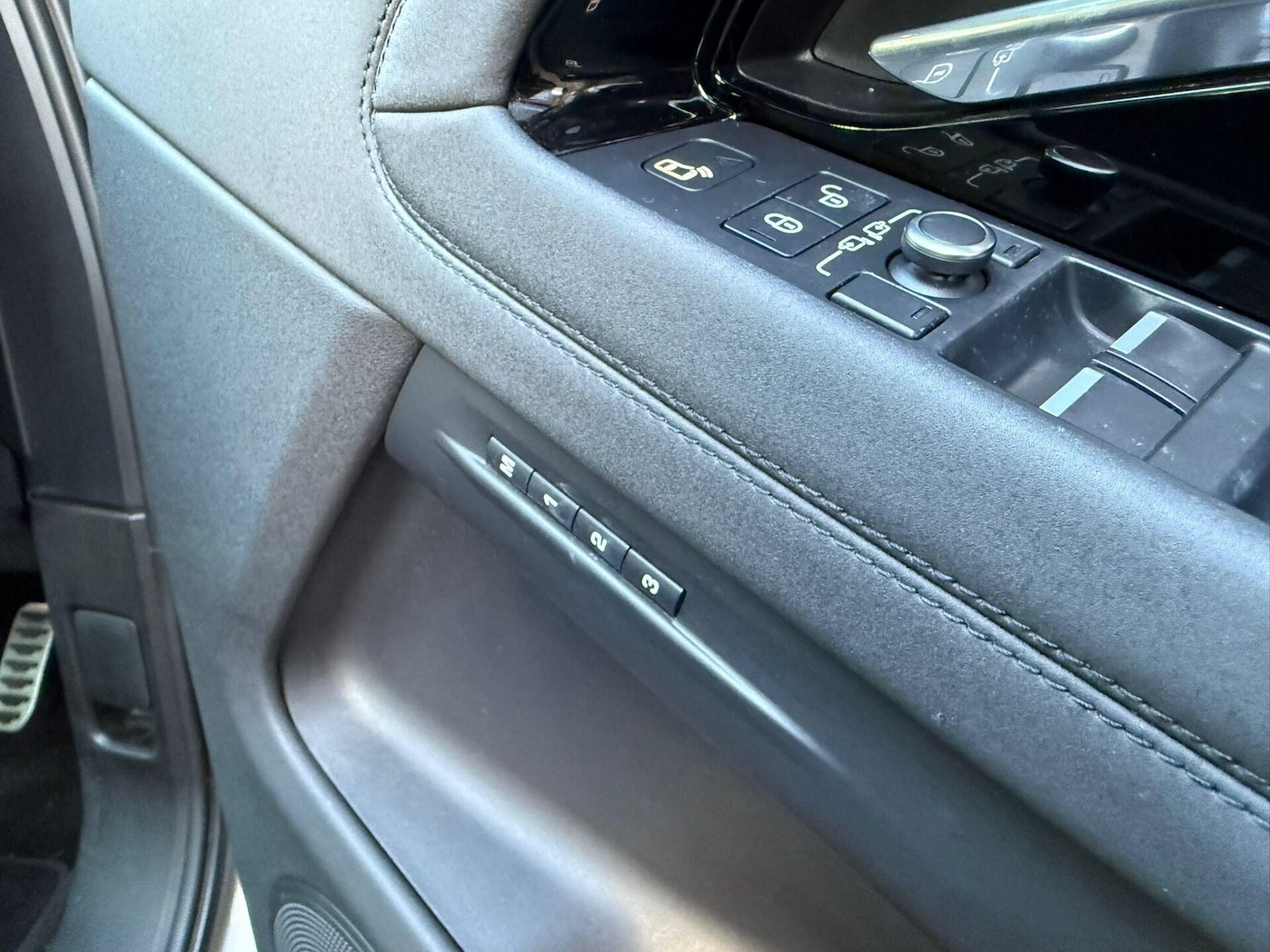 Used Land Rover Range Rover Evoque 2019 for sale - 76603836: Photo 30