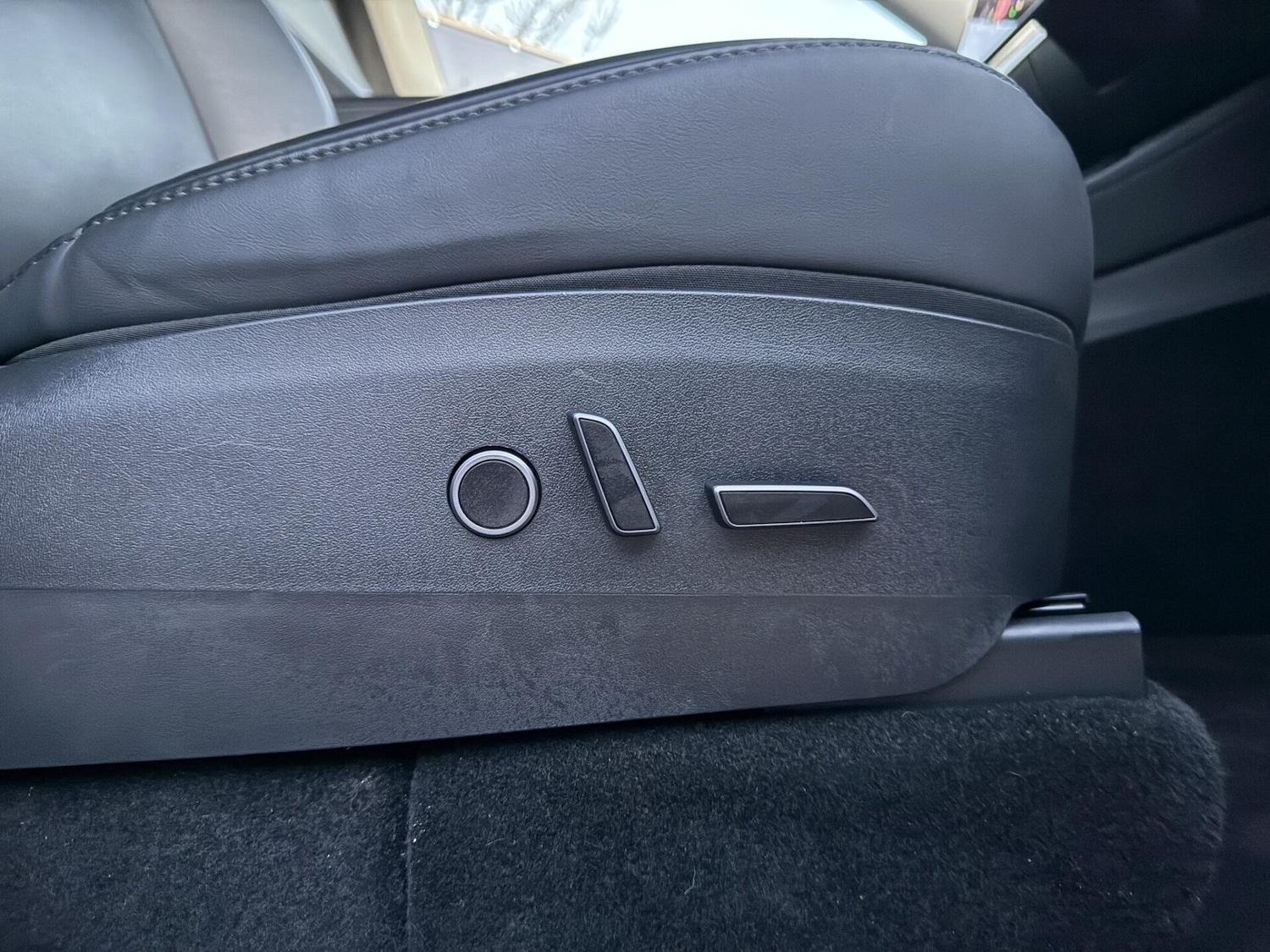 Used Tesla Model Y 2022 for sale - 76932230: Photo 30