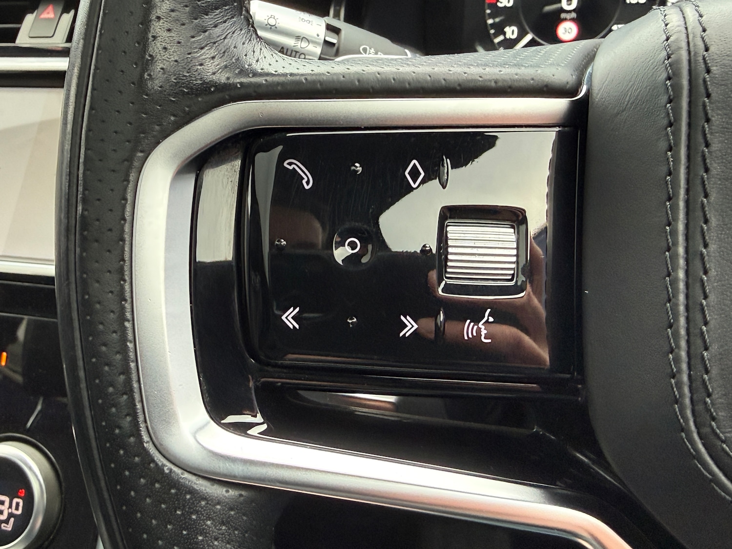 Used Land Rover Discovery Sport 2022 for sale - 77313769: Photo 31