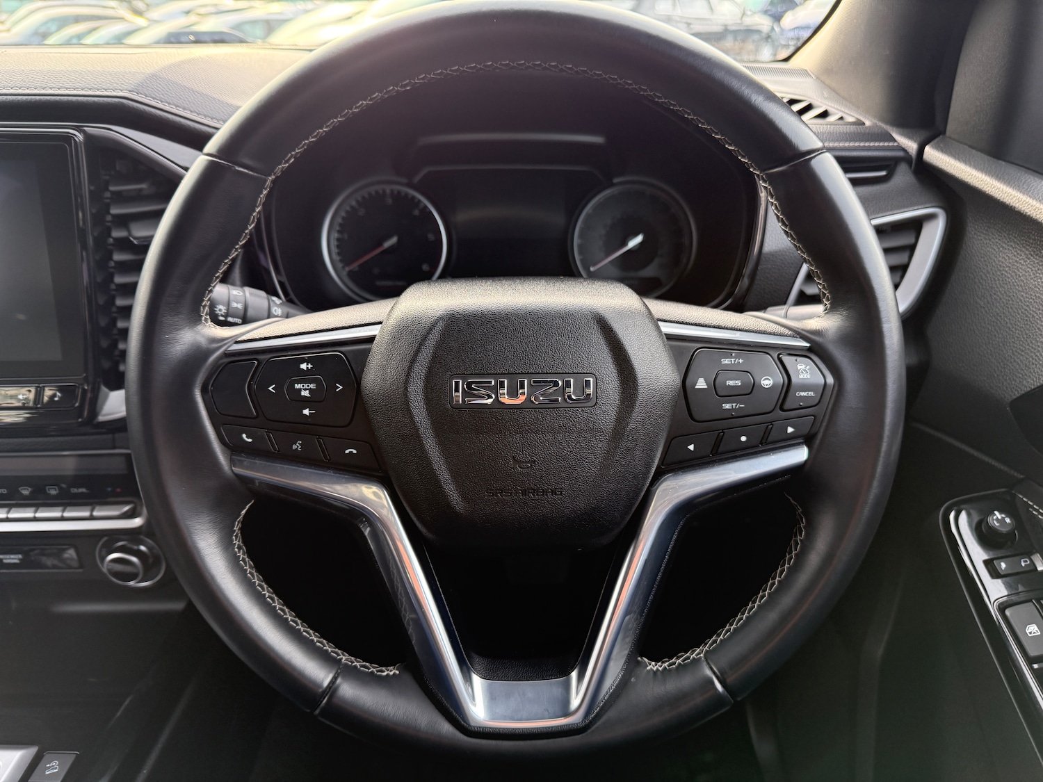 Used Isuzu D-Max 2023 for sale - 77208290: Photo 31